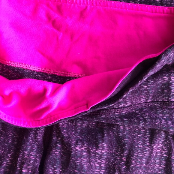 Rare Lulu lemon pattern leggings - Picture 2 of 6